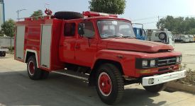 东风尖头140消防车